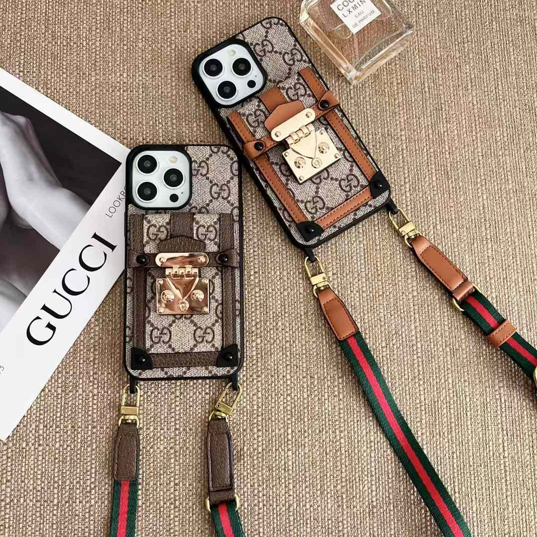 GUCCI 携帯ケース　iPhone11 GUCCI iPhone11proケース