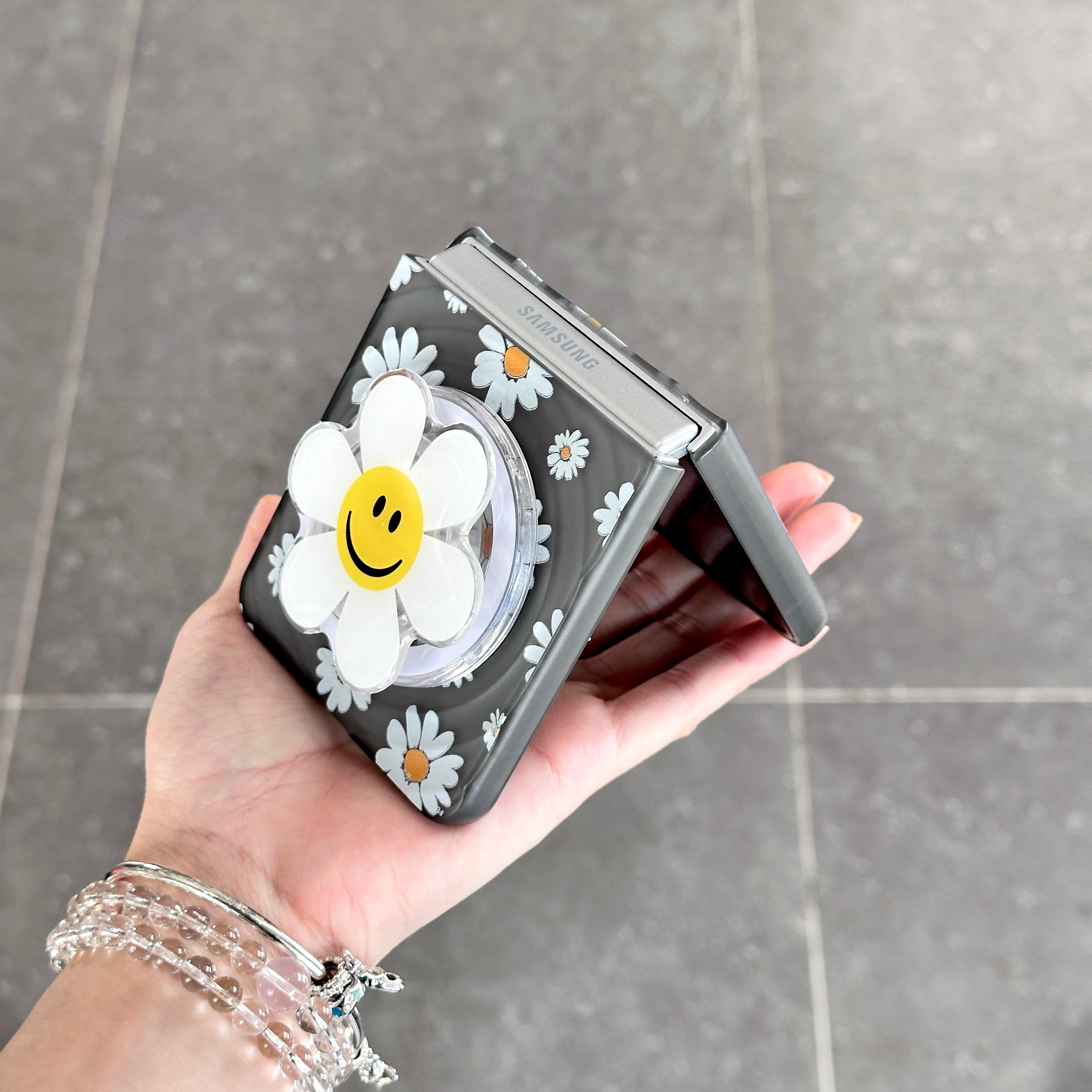 Daisy Smile Flip Case with Holder & Beaded Strap – For Samsung
